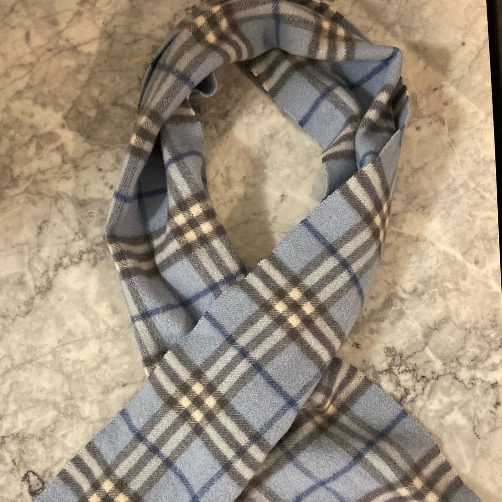 Beautiful cashmere Burberry scarf